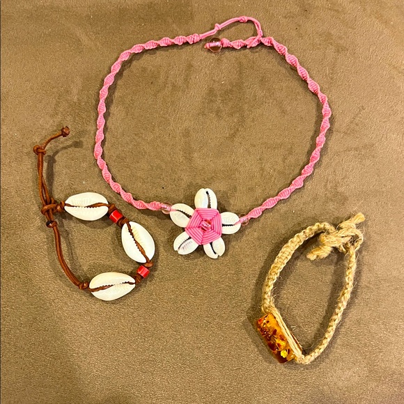 Jewelry - Shell and rope jewelry bundle